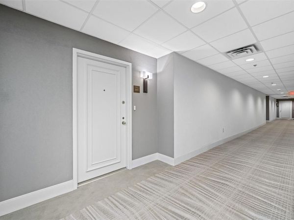 1 BEACH DRIVE SE, Unit 2211, ST PETERSBURG, FL 33701