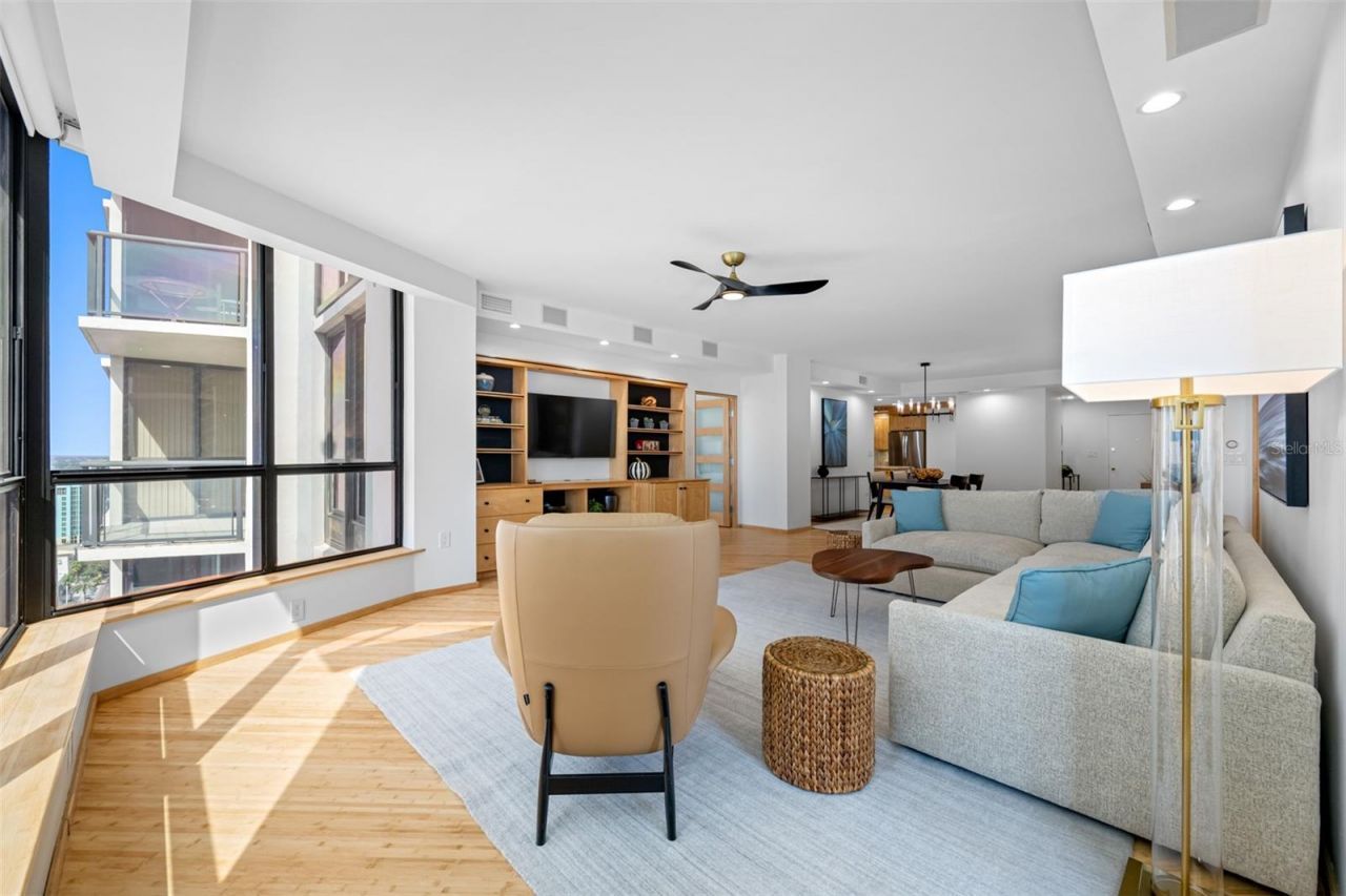 1 Beach Drive Se, Unit 2211, Saint Petersburg, FL 33701 Photo