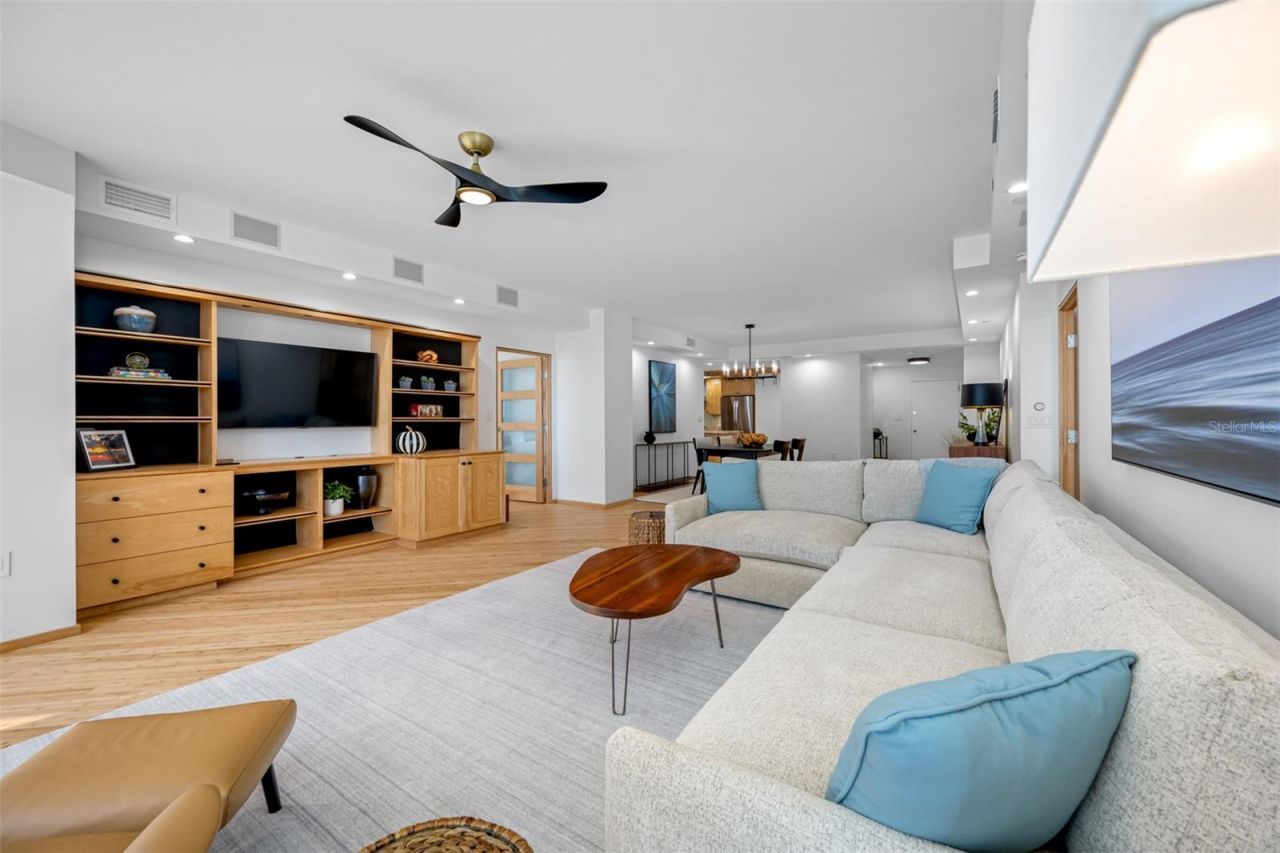 1 Beach Drive Se, Unit 2211, Saint Petersburg, FL 33701 Photo