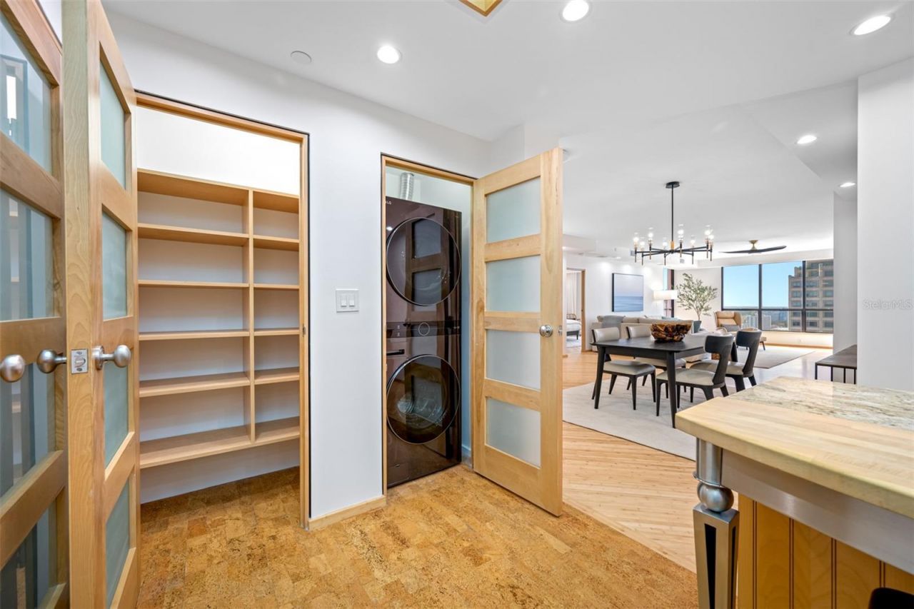 1 Beach Drive Se, Unit 2211, Saint Petersburg, FL 33701 Photo
