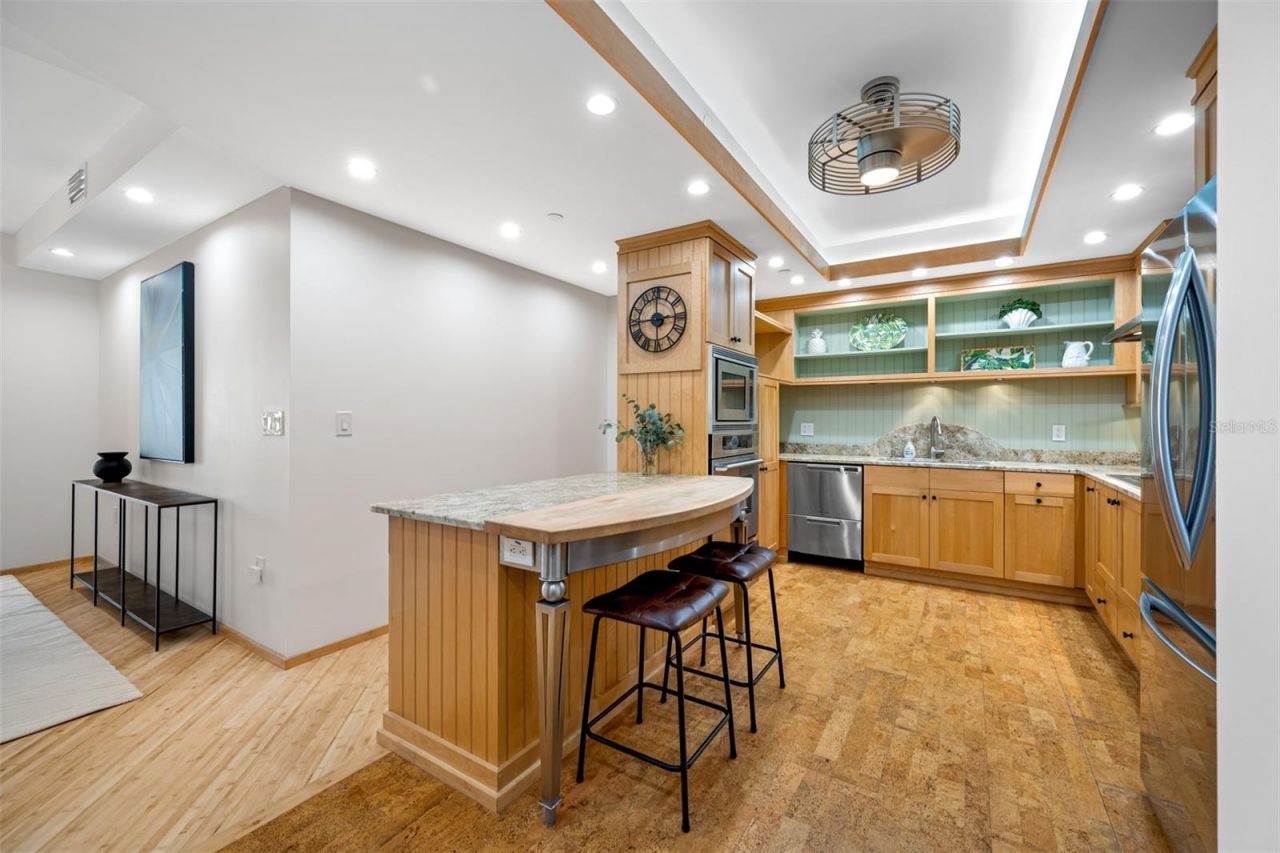 1 Beach Drive Se, Unit 2211, Saint Petersburg, FL 33701 Photo
