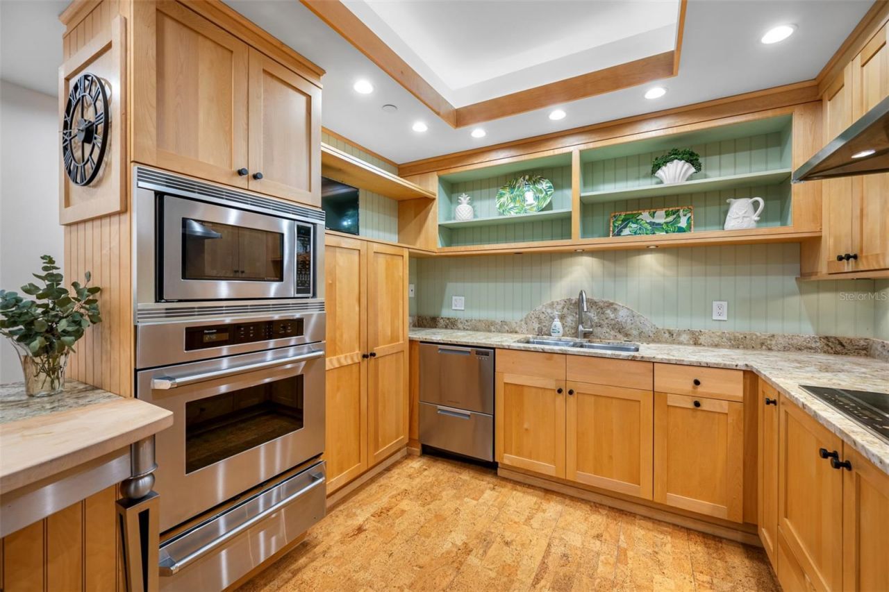 1 Beach Drive Se, Unit 2211, Saint Petersburg, FL 33701 Photo