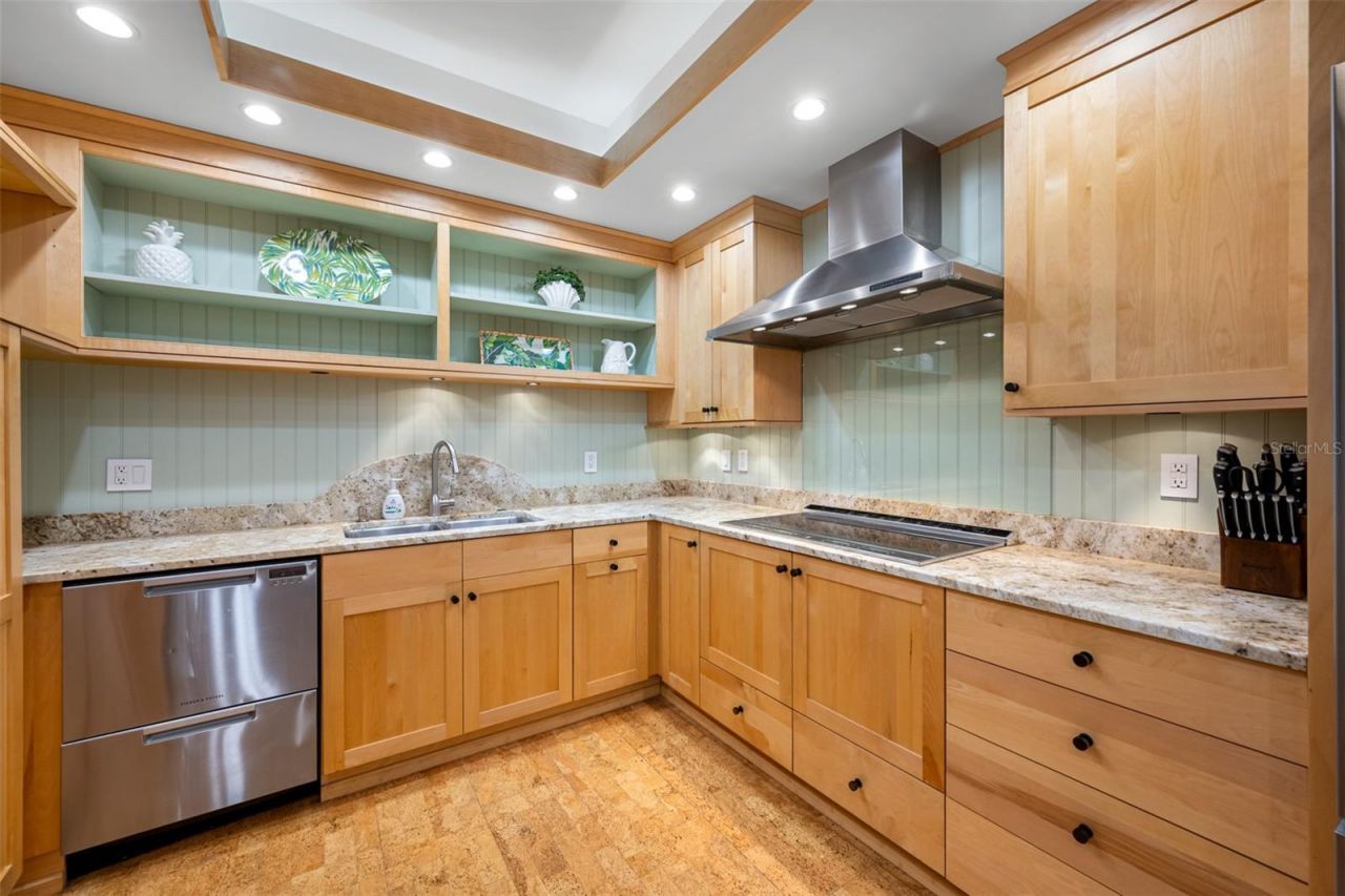 1 Beach Drive Se, Unit 2211, Saint Petersburg, FL 33701 Photo
