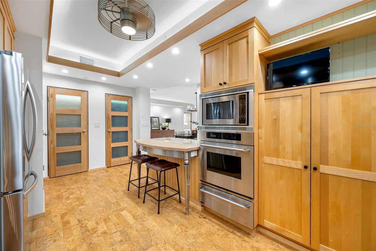 1 Beach Drive Se, Unit 2211, Saint Petersburg, FL 33701 Photo