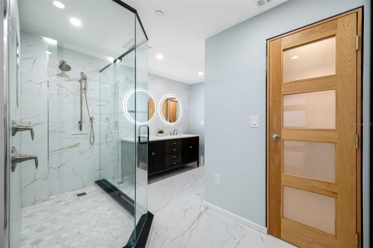 1 Beach Drive Se, Unit 2211, Saint Petersburg, FL 33701 Photo
