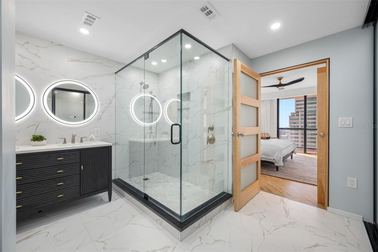 1 Beach Drive Se, Unit 2211, Saint Petersburg, FL 33701 Photo