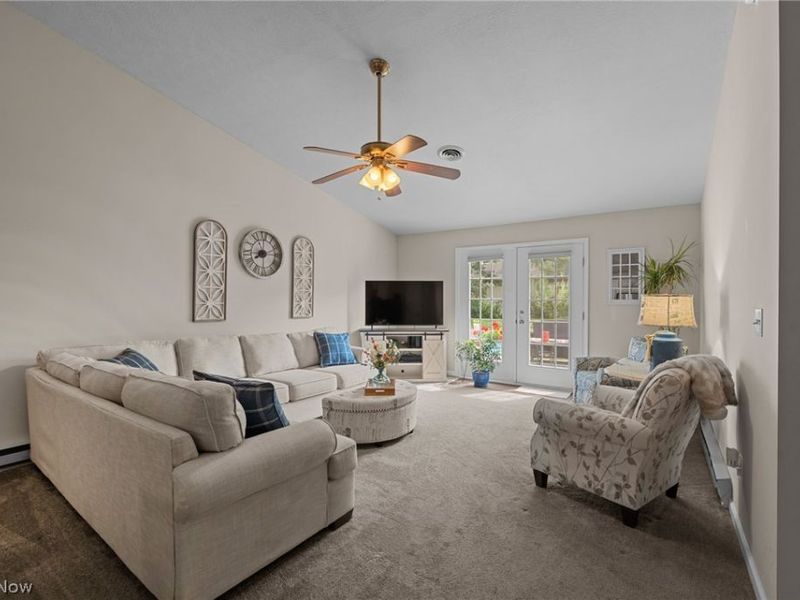 2469 Waterford Pointe Drive, Kent, OH 44240 Photo 16