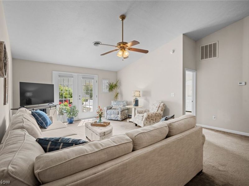 2469 Waterford Pointe Drive, Kent, OH 44240 Photo 18