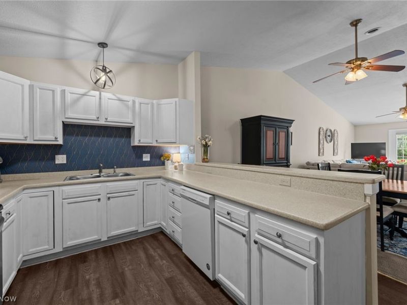 2469 Waterford Pointe Drive, Kent, OH 44240 Photo 7