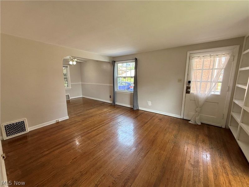 2319 Broad Boulevard, Cuyahoga Falls, OH 44223 Photo 7