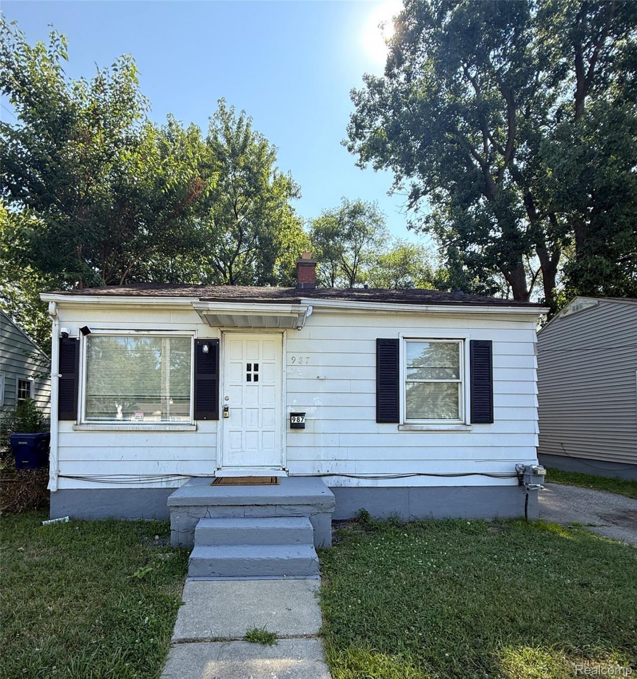 987 S Ballenger Highway S, Flint, Mi 48532 Main Photo