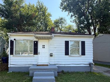 987 S Ballenger Highway S, Flint, Mi 48532