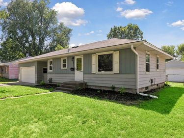 6921 Major Avenue N, Brooklyn Center, MN 55429