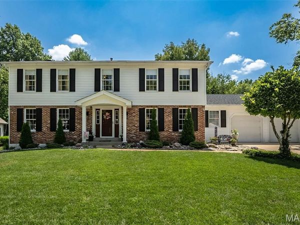 14246 Cypress Hill Drive, Chesterfield, MO 63017