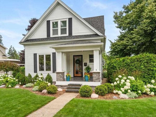 929 State Street, Petoskey, MI 49770