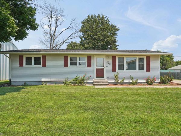 703 E Oak Street, Mount Pleasant, IA 52641