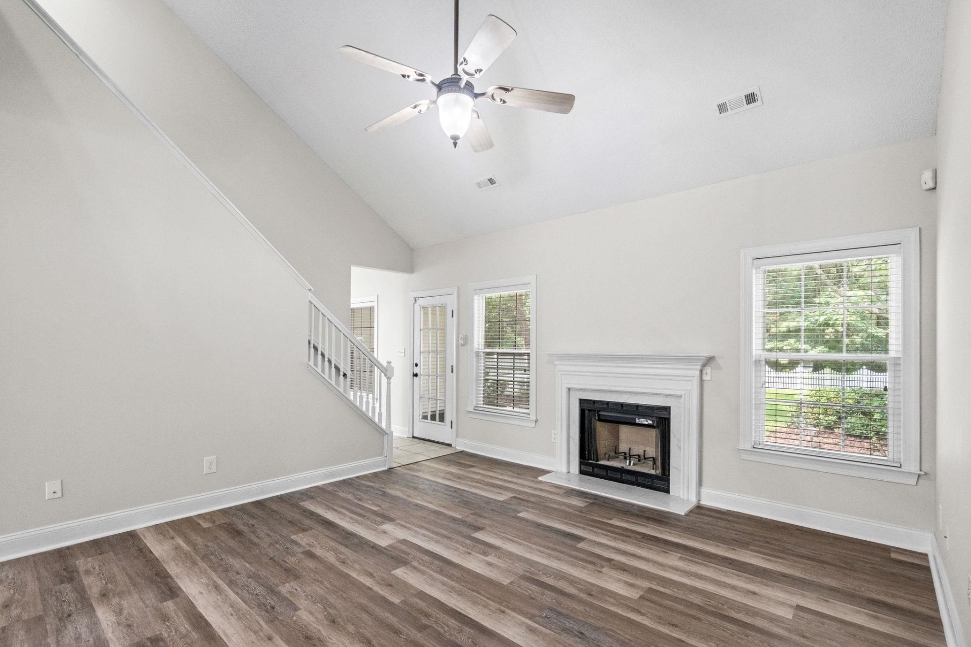 4002 Edenborough Dr. Photo 16