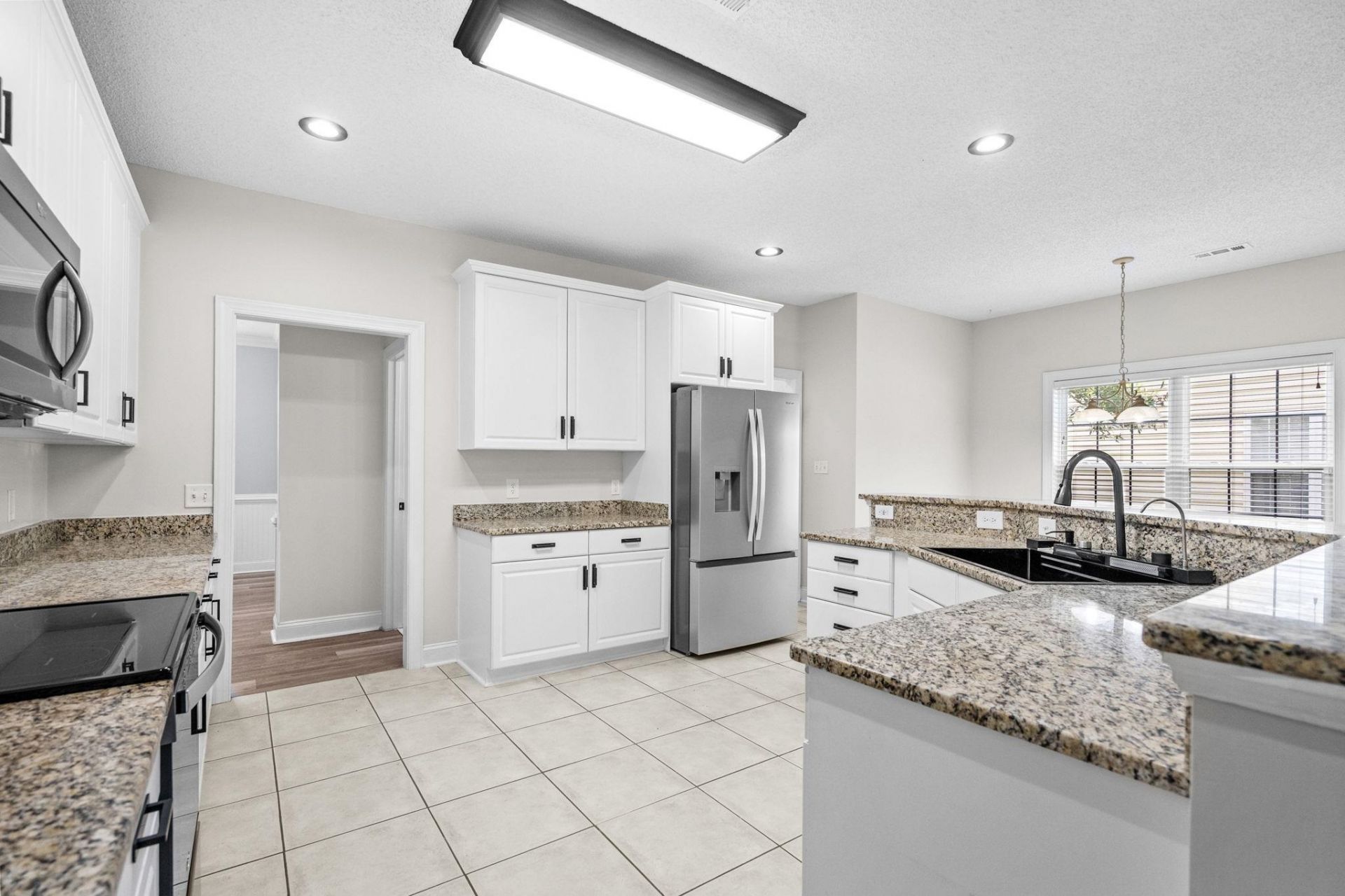 4002 Edenborough Dr. Photo 24