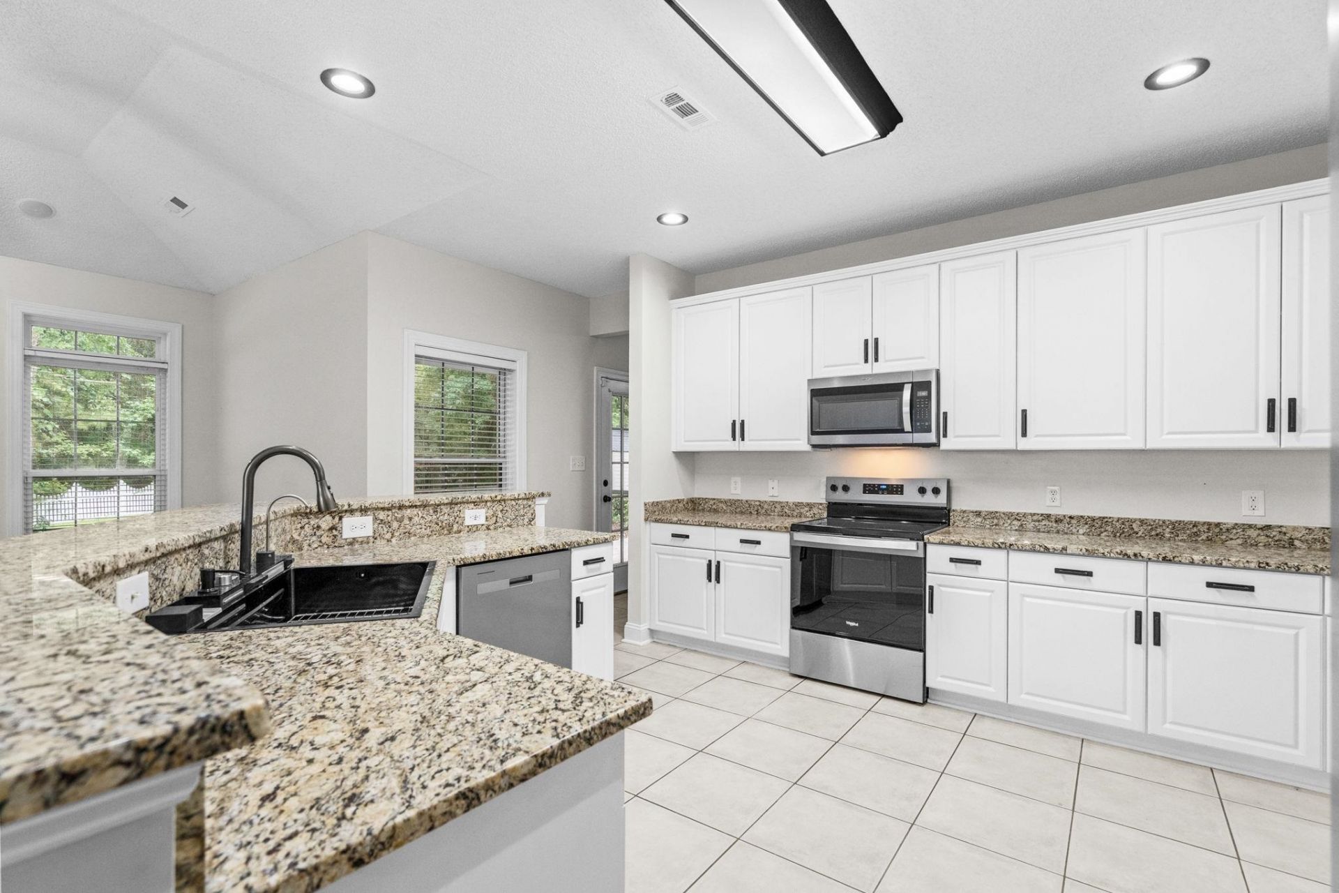 4002 Edenborough Dr. Photo 25