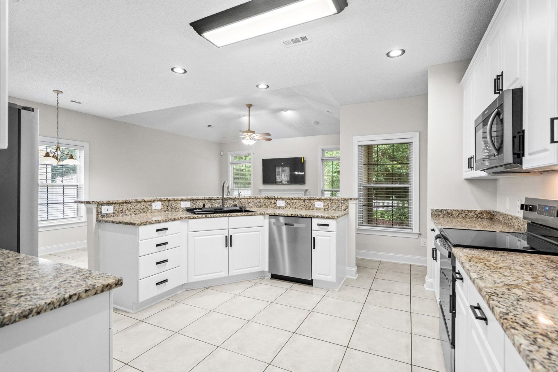 4002 Edenborough Dr. Photo 26