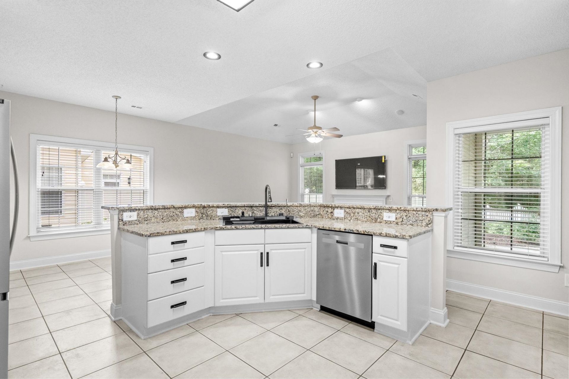 4002 Edenborough Dr. Photo 29