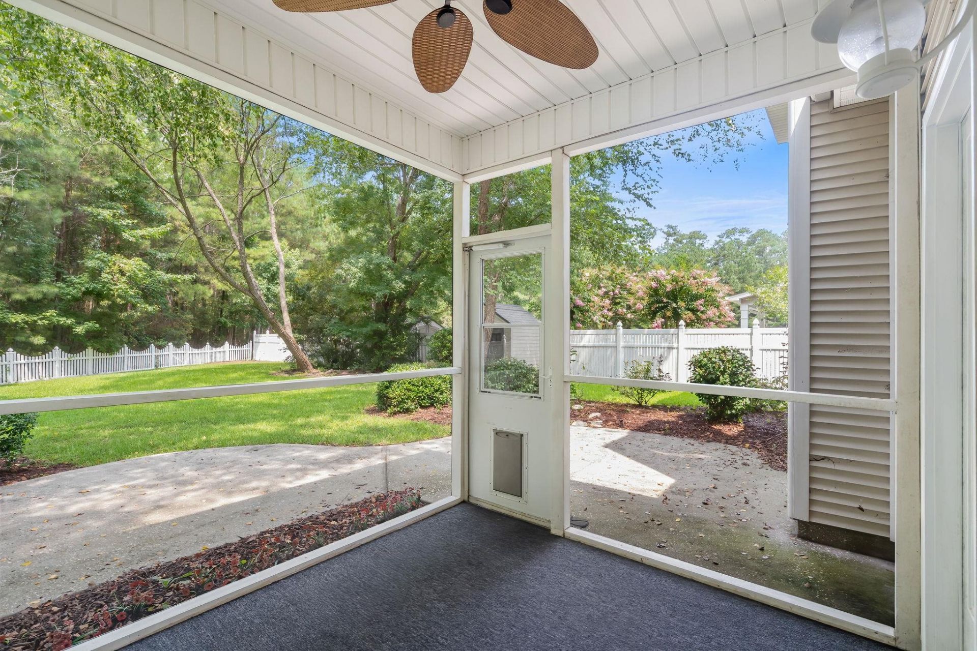 4002 Edenborough Dr. Photo 33