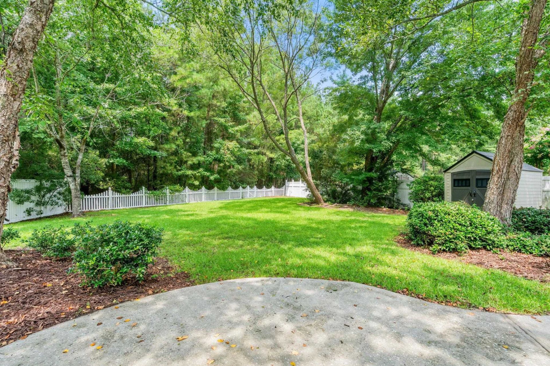 4002 Edenborough Dr. Photo 36