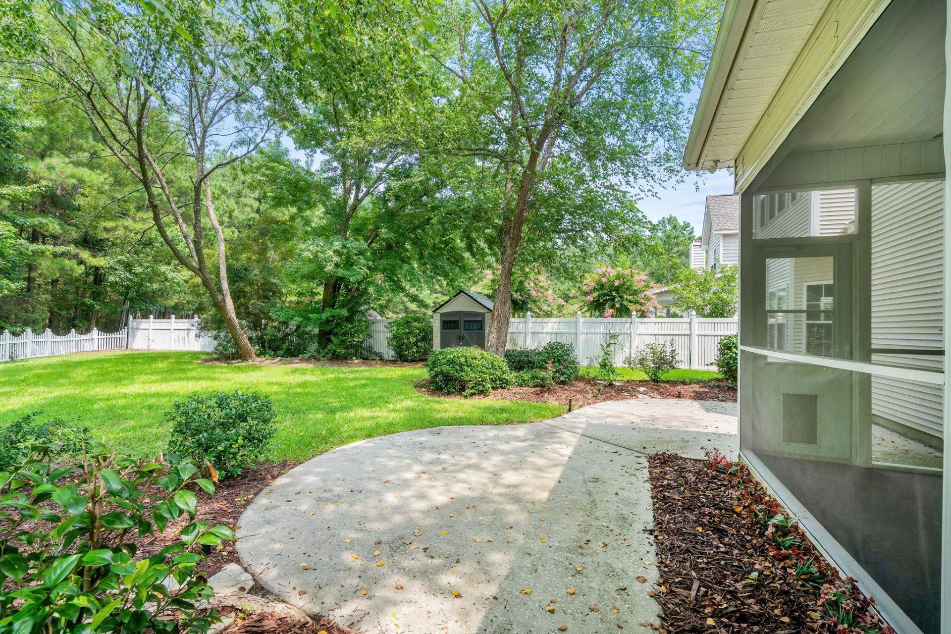 4002 Edenborough Dr. Photo 37