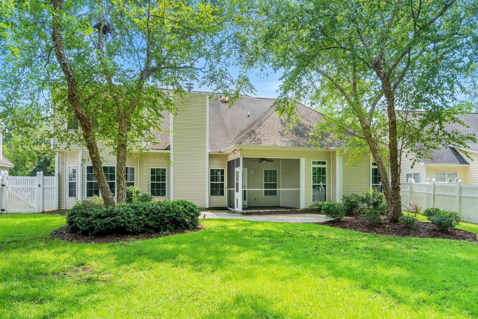 4002 Edenborough Dr. Photo 39
