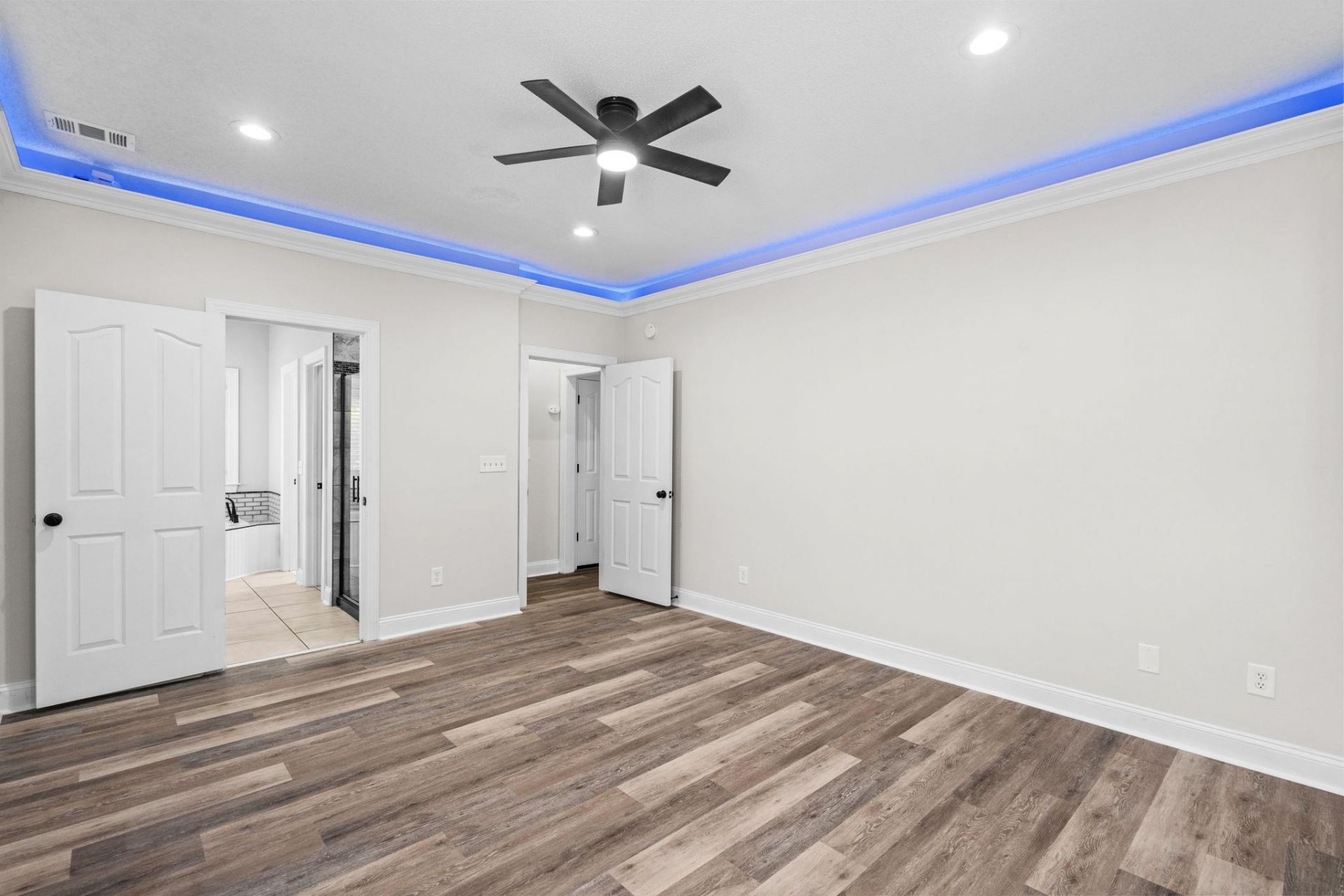 4002 Edenborough Dr. Photo 42