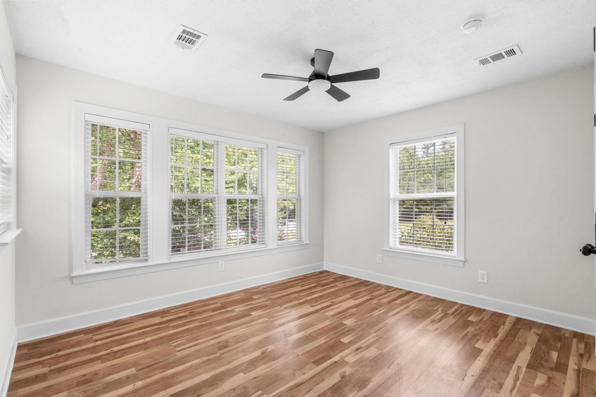 4002 Edenborough Dr. Photo 50