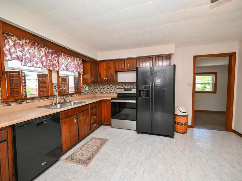 262 Oliver Street , Marion, OH 43302 Photo 5
