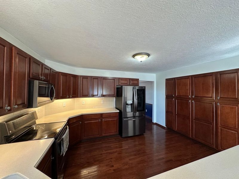 4358 Donald Drive, Hilliard, OH 43026 Photo 9