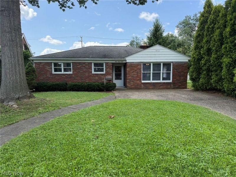 928 S Broadway Street, New Philadelphia, OH 44663 Photo 1
