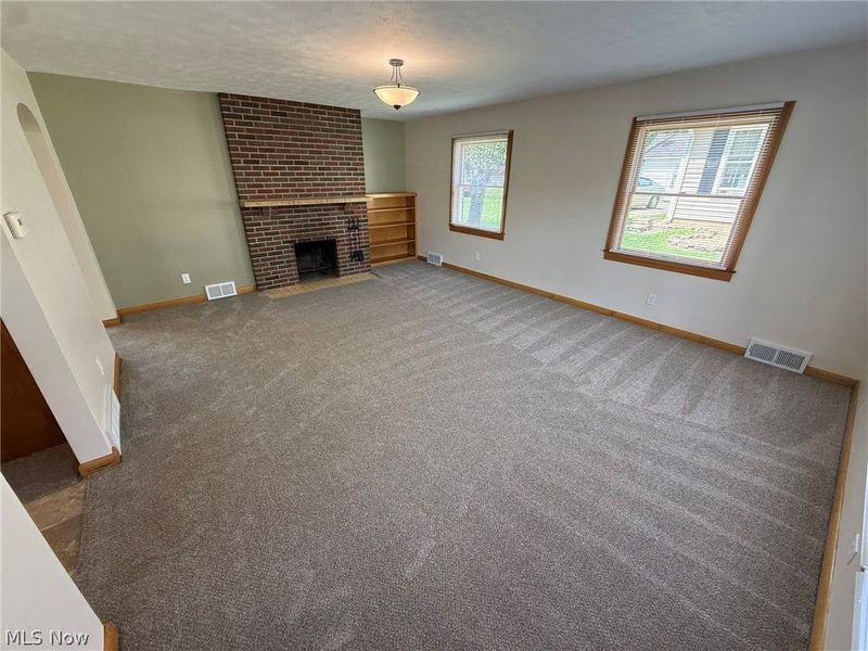 928 S Broadway Street, New Philadelphia, OH 44663 Photo 3