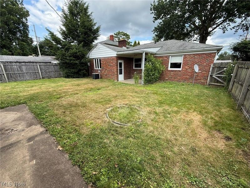 928 S Broadway Street, New Philadelphia, OH 44663 Photo 34