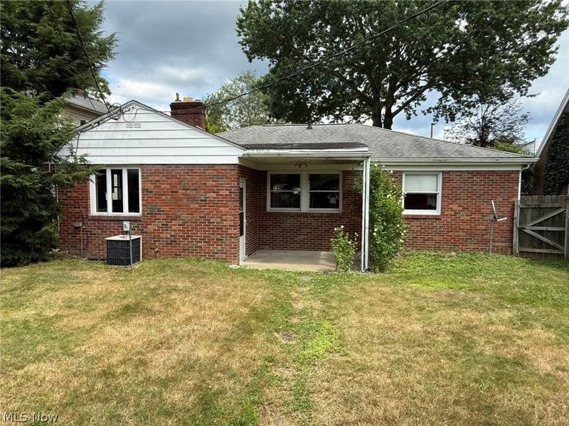 928 S Broadway Street, New Philadelphia, OH 44663 Photo 38
