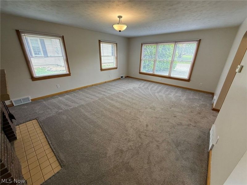 928 S Broadway Street, New Philadelphia, OH 44663 Photo 6