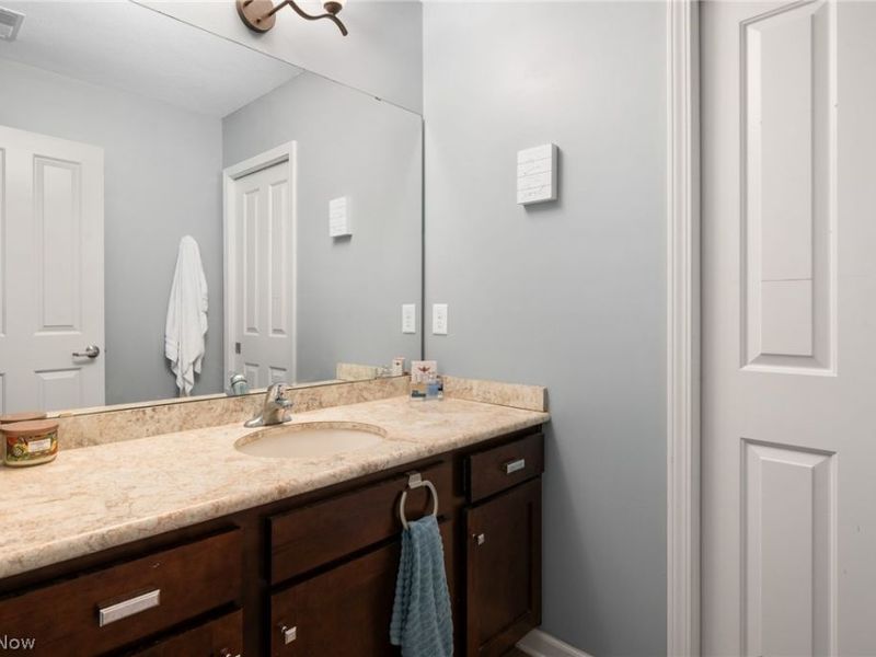 49820 Greystone Drive, Amherst, OH 44001 Photo 28