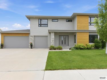 2514 N 184th Street, Elkhorn, NE 68022