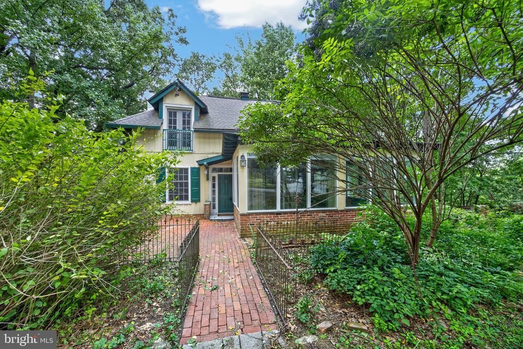 1424 HIGHLAND AVENUE , DOWNINGTOWN, PA 19335