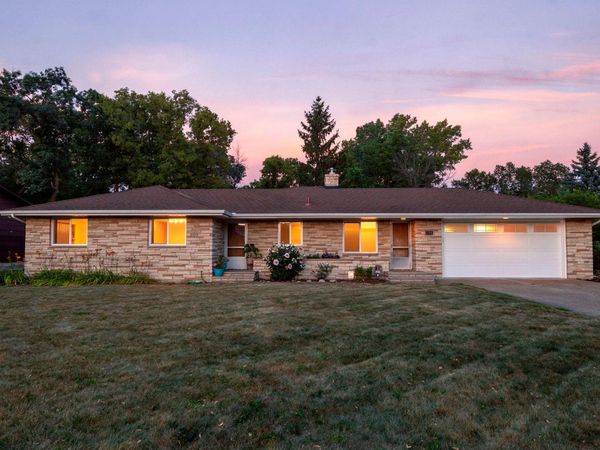 408 Woodland Drive , Burnsville, MN 55337