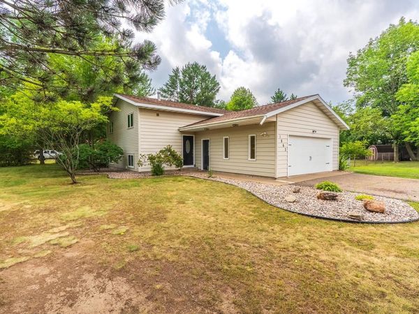 1863 EVA ROAD, Kronenwetter, WI 54455