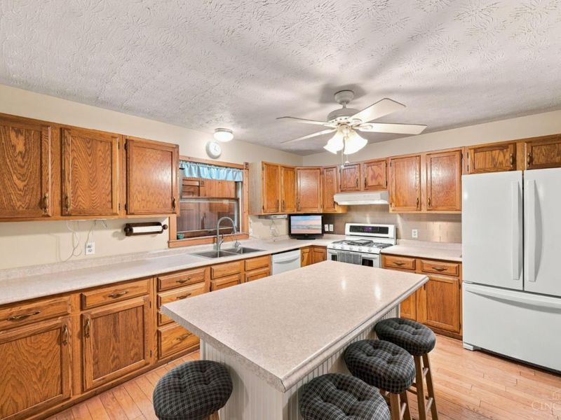 6583 Schweitzerhoff Road, Cincinnati, OH 45247 Photo 10