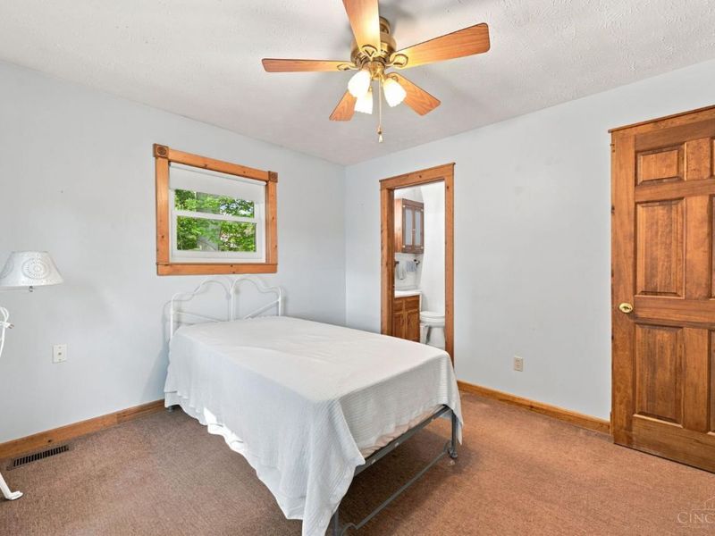6583 Schweitzerhoff Road, Cincinnati, OH 45247 Photo 23