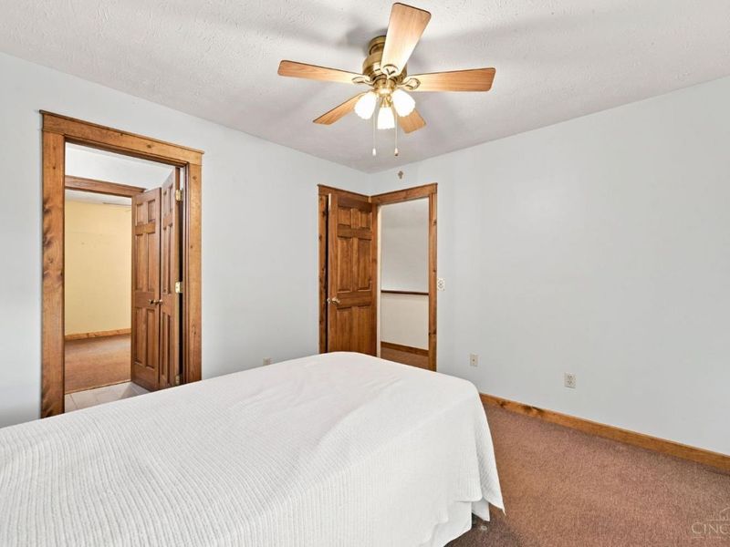 6583 Schweitzerhoff Road, Cincinnati, OH 45247 Photo 24