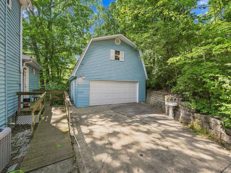 6583 Schweitzerhoff Road, Cincinnati, OH 45247 Photo 34