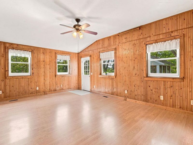 6583 Schweitzerhoff Road, Cincinnati, OH 45247 Photo 4