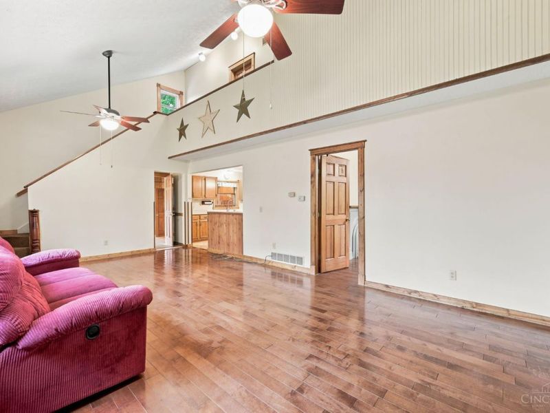 6583 Schweitzerhoff Road, Cincinnati, OH 45247 Photo 5