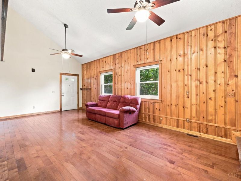 6583 Schweitzerhoff Road, Cincinnati, OH 45247 Photo 7